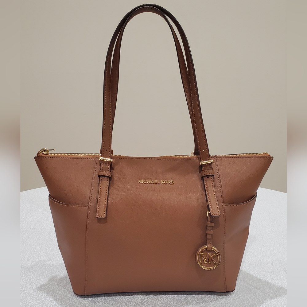 Michael Kors Jet Set East West Saffiano Leather Tote  NWOT